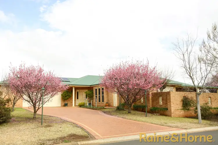 26 Lachlan Way, Dubbo NSW 2830