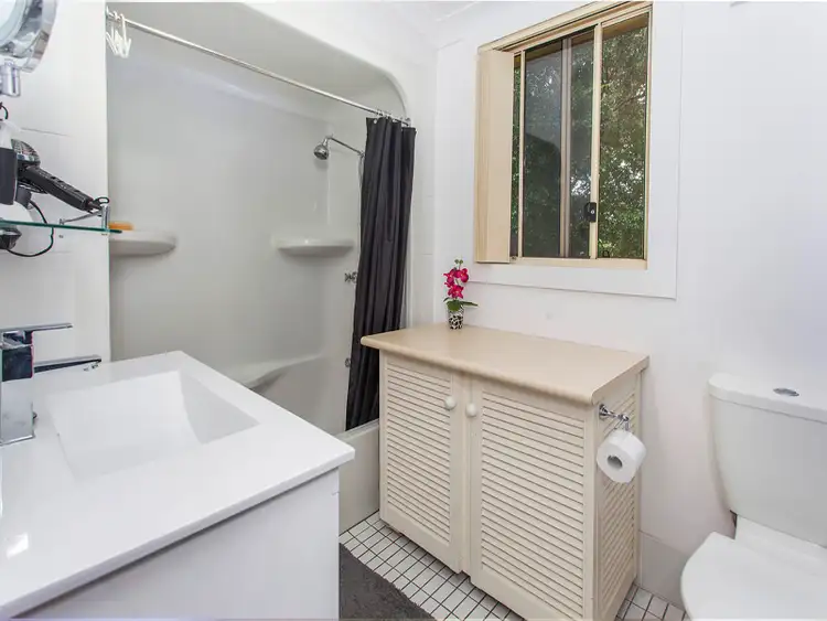 Fifth view of Homely house listing, 7 Galong Crescent, Koonawarra NSW 2530