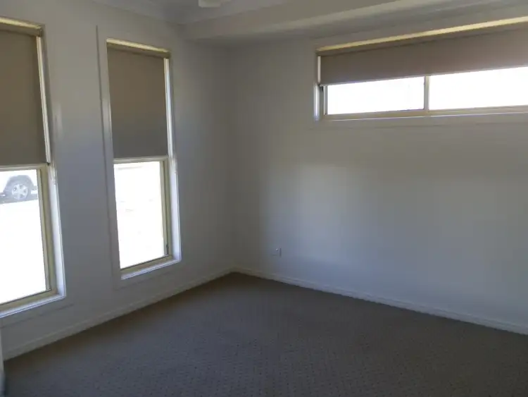 Sixth view of Homely house listing, 1/10 Moriarty Street, Emerald QLD 4720