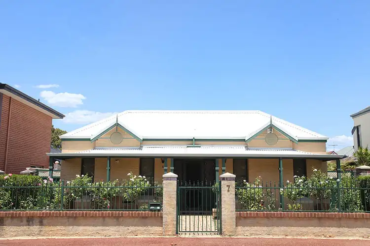 7 Cygnus Road, Ascot WA 6104