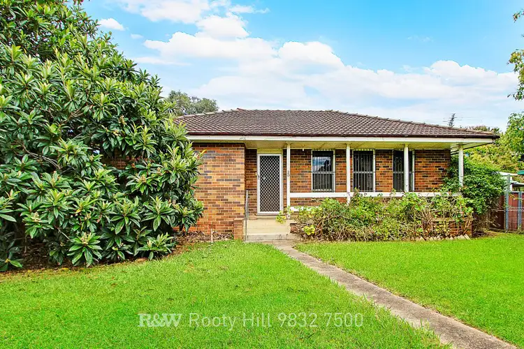 20 Sandakan Crescent, Lethbridge Park NSW 2770