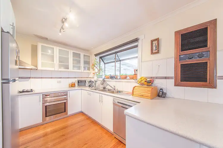 Fifth view of Homely house listing, 10 Tanya Court, Clarinda VIC 3169