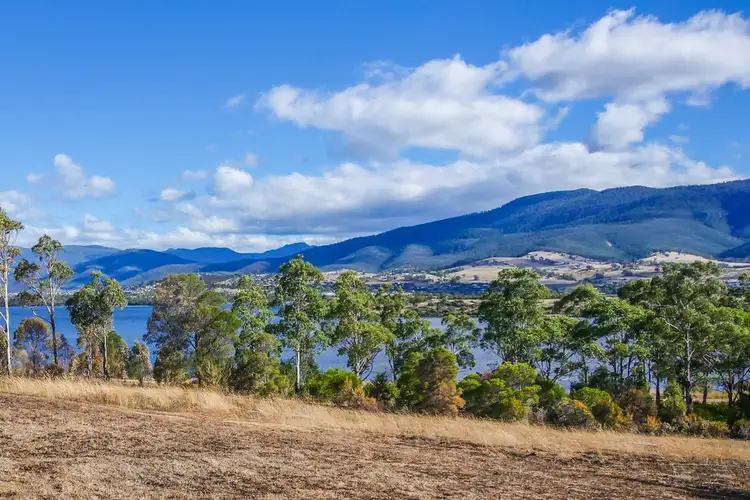 1 Fisher Drive, Herdsmans Cove TAS 7030