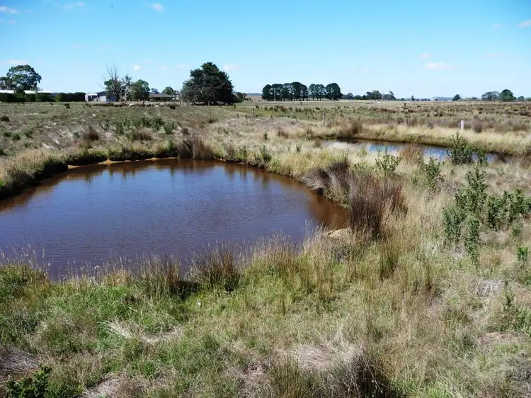 - Grants Lane, Raglan VIC 3373