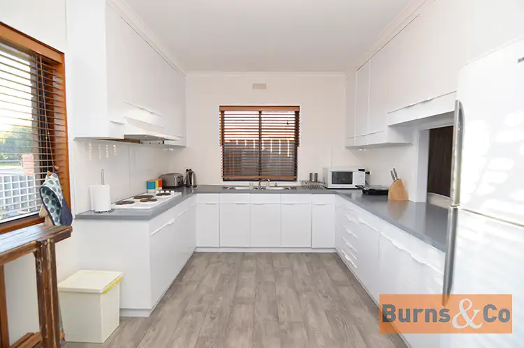 Second view of Homely house listing, 400 Walnut Avenue, Mildura VIC 3500