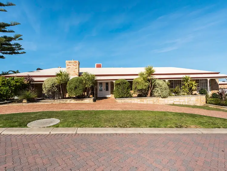 4 Bocaccio Court, Sorrento WA 6020