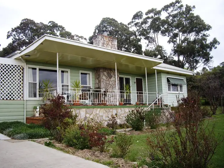 15 Silvester Street, Casterton VIC 3311