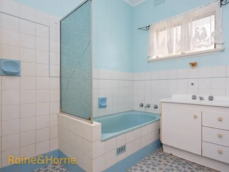 Fourth view of Homely house listing, 9 Nixon Crescent, Tolland NSW 2650