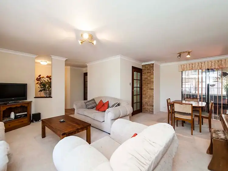 3 Bluejay Gardens, Ballajura WA 6066