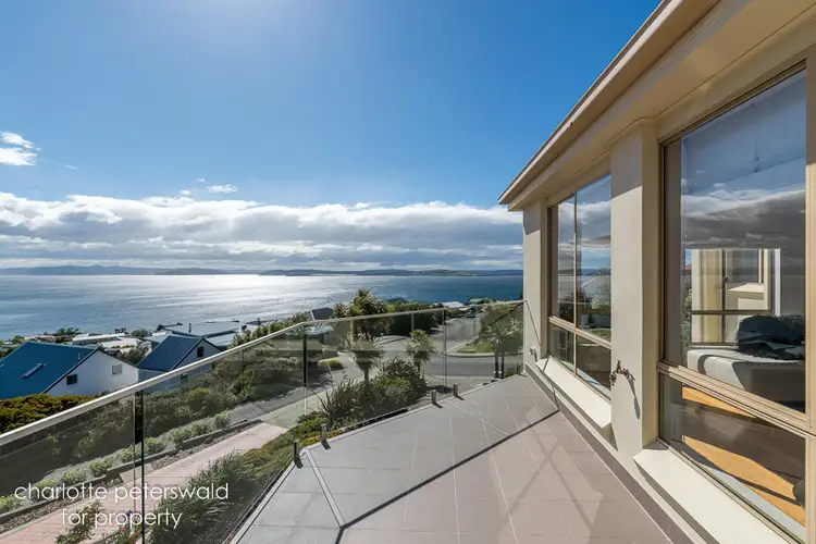 35 Tahune Crescent, Blackmans Bay TAS 7052