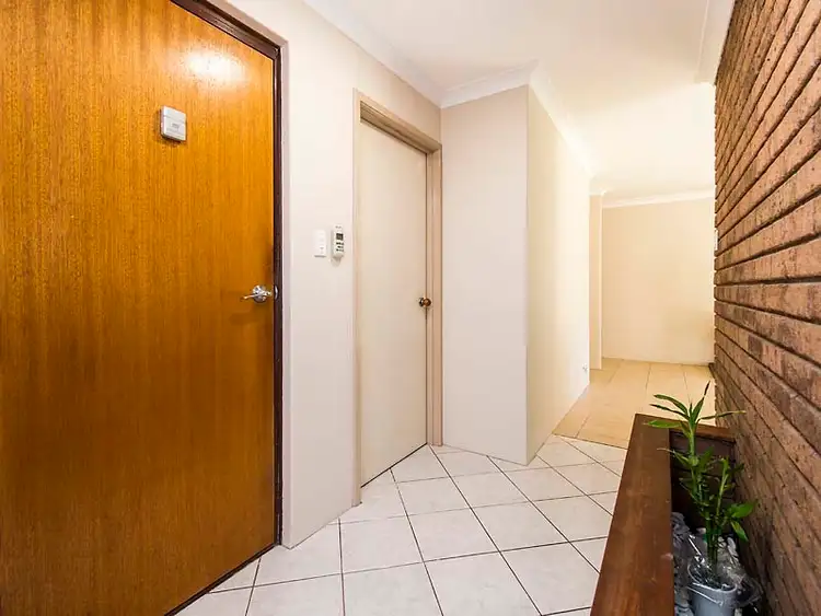 Fifth view of Homely house listing, 2 Glenarber Way, Willetton WA 6155
