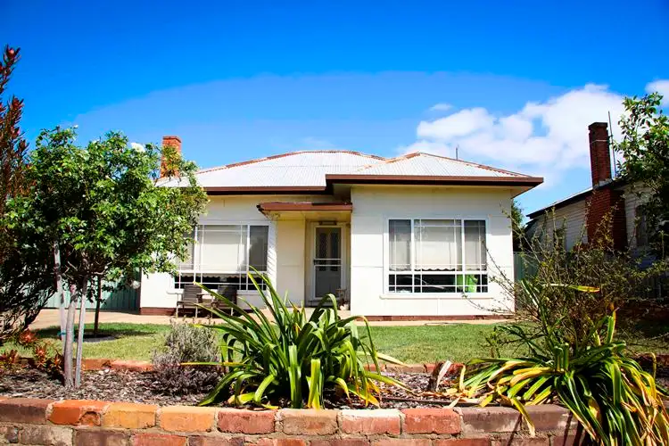 6 Yoolooma Street, Griffith NSW 2680
