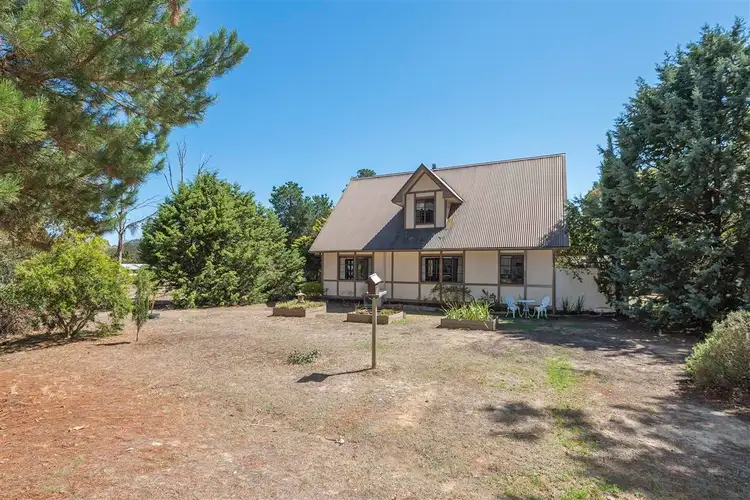 33 Hallorans Lane, Kyneton VIC 3444