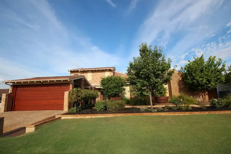 20 Grenfell Way, Leeming WA 6149