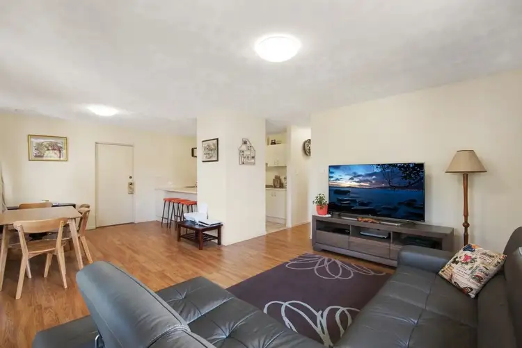 1/35 Hawthorne Street, Woody Point QLD 4019