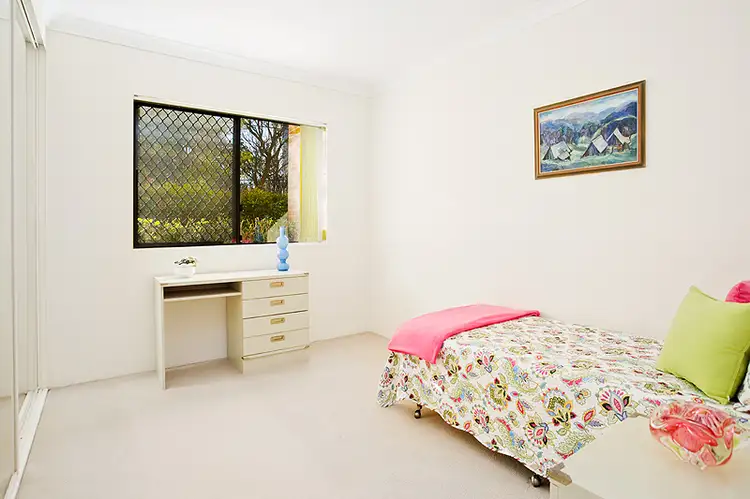 Third view of Homely apartment listing, 4/2 Gordon Avenue, Chatswood NSW 2067