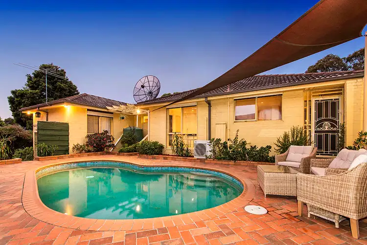 48 Statesman Crescent, Mill Park VIC 3082