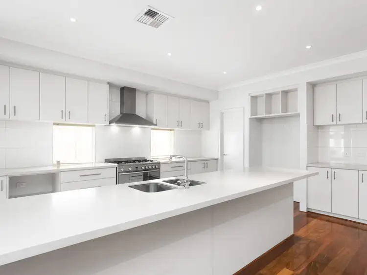 Third view of Homely house listing, 7 KINSALE PARKWAY, Canning Vale WA 6155