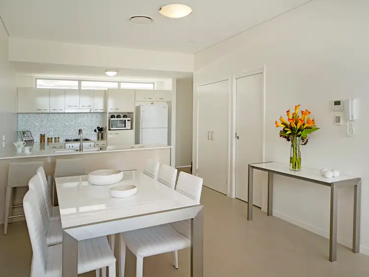 Fifth view of Homely apartment listing, 302/14 Bruce Avenue, Paradise Point QLD 4216