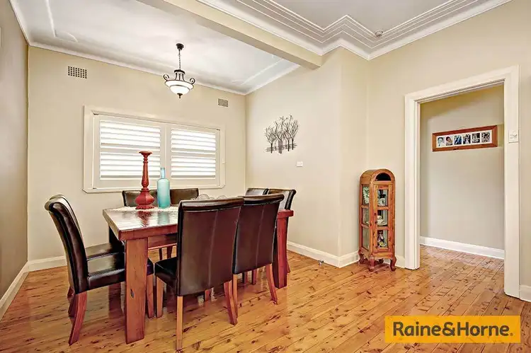Fifth view of Homely house listing, 8 Mountview Avenue, Beverly Hills NSW 2209
