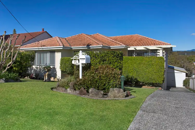15 Hayward Street, Kanahooka NSW 2530