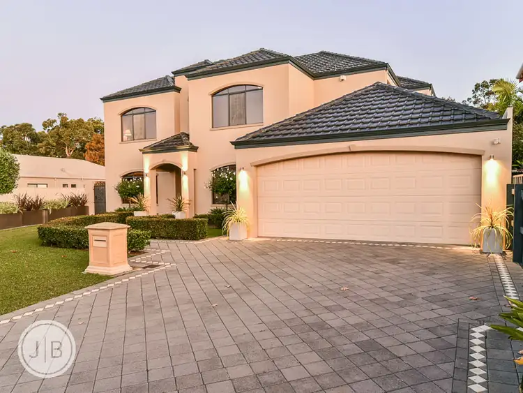 10 McNess Glade, Salter Point WA 6152