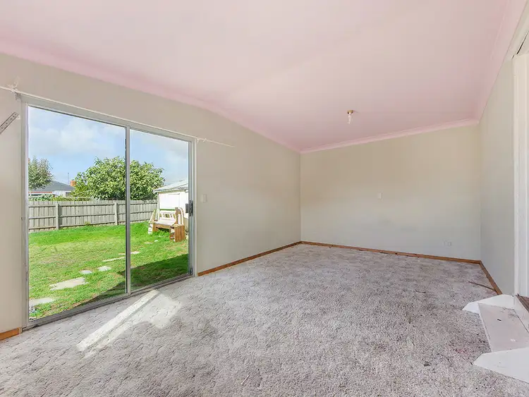 Third view of Homely house listing, 2 Lois Street, St Albans VIC 3021