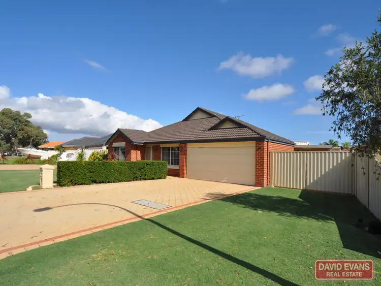 82 Houghton Drive, Carramar WA 6031
