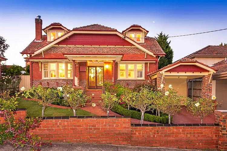 8 Rosebank Avenue, Strathmore VIC 3041