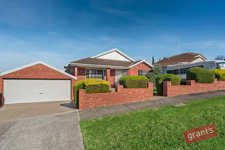 Main view of Homely house listing, 6 Temby Close, Endeavour Hills VIC 3802