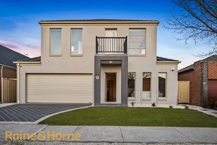 12 Cranwell Square, Caroline Springs VIC 3023