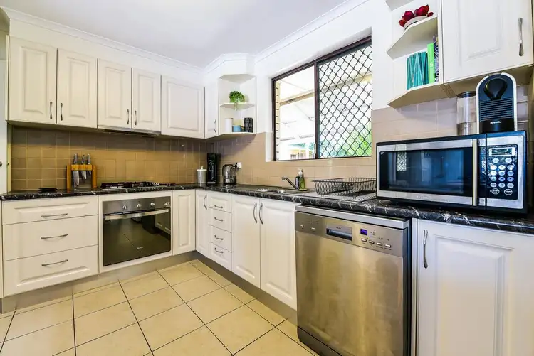 8 Wyoming Way, Happy Valley SA 5159