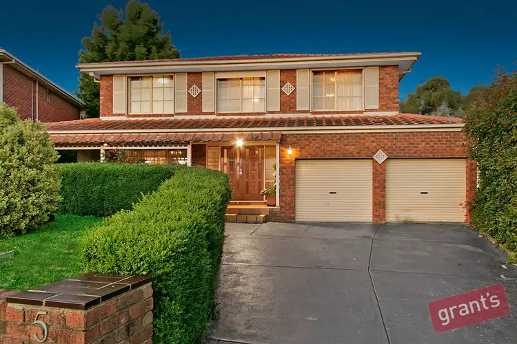 5 Nioka Court, Endeavour Hills VIC 3802