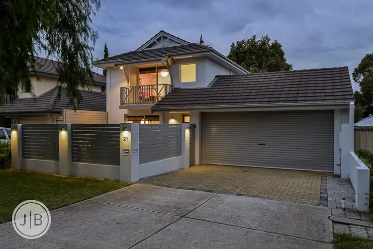 21 Greenock Avenue, Como WA 6152