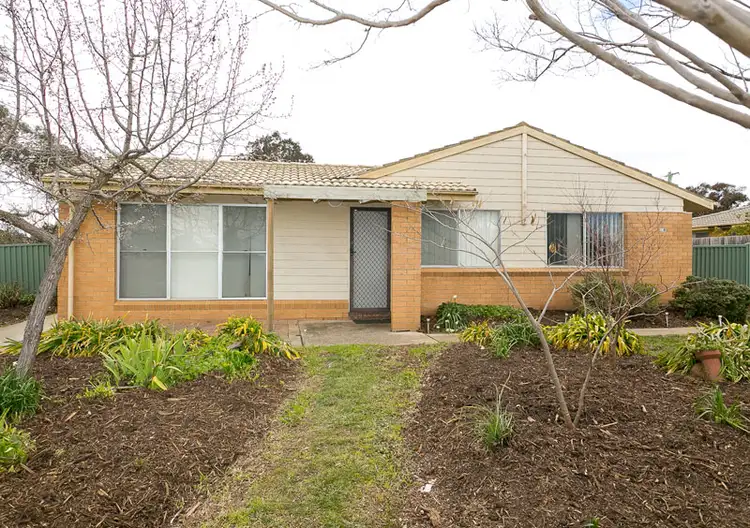 6 Cayley Place, Florey ACT 2615