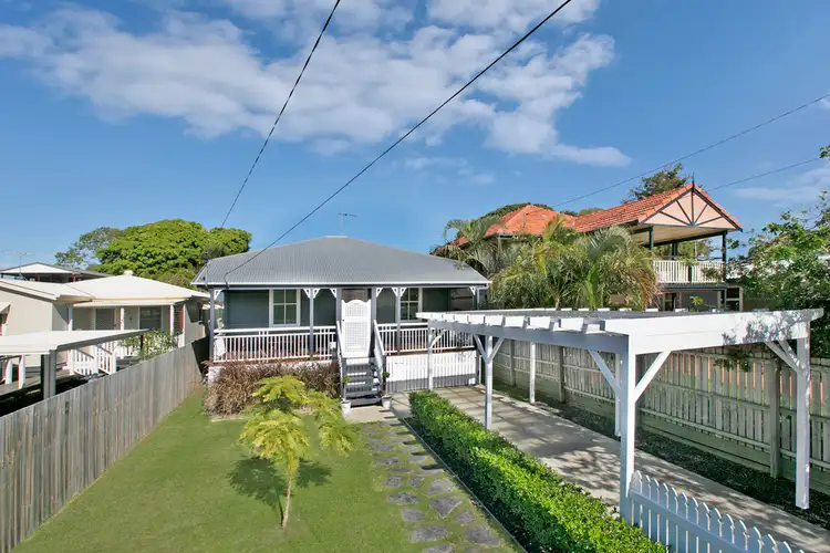 95a Grattan Terrace, Manly QLD 4179