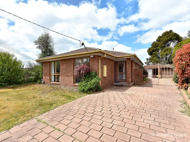 64 Bainbridge Close, Craigieburn VIC 3064