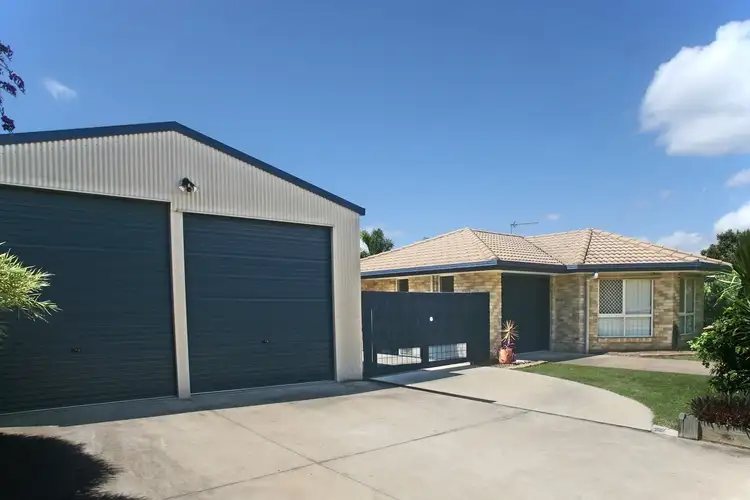 2 Whipbird Court, Urangan QLD 4655
