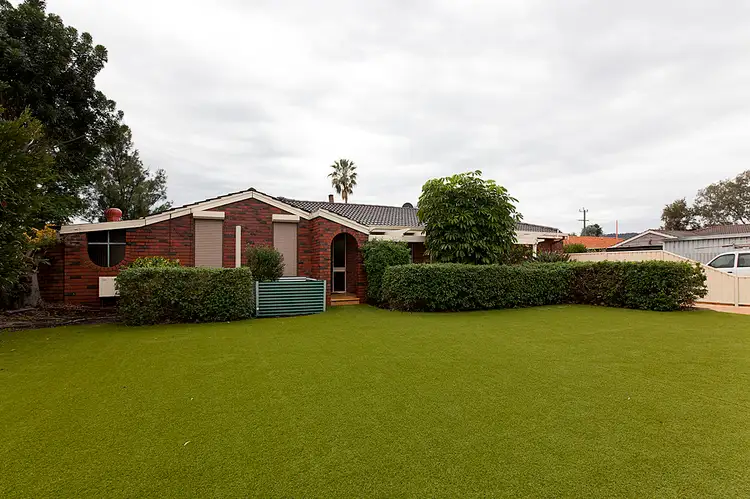 53 Dawson Avenue, Forrestfield WA 6058