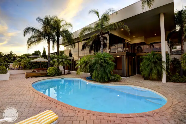 33 River Way, Salter Point WA 6152