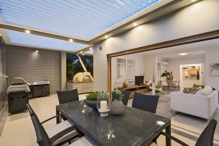 1 Victoria Avenue, Middle Cove NSW 2068