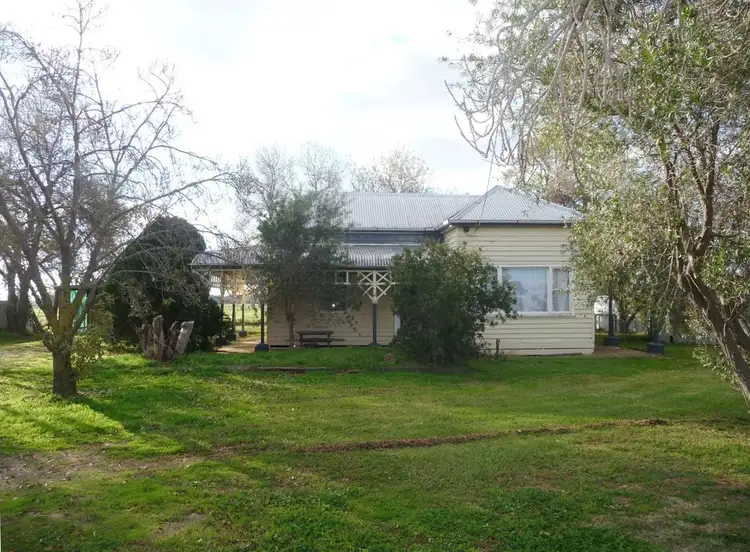 1554 Strathallan Rd, Bamawm VIC 3561