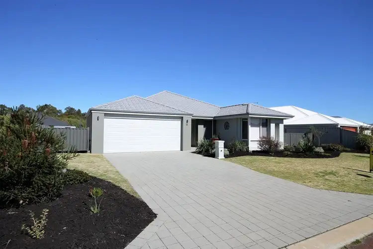 54 Burleigh Dr, Australind WA 6233