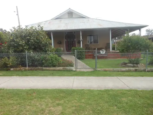 65 Wombat Streeet, Young NSW 2594