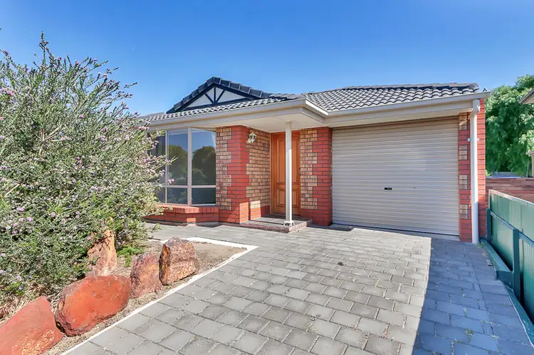 18A Regent Street, Moana SA 5169