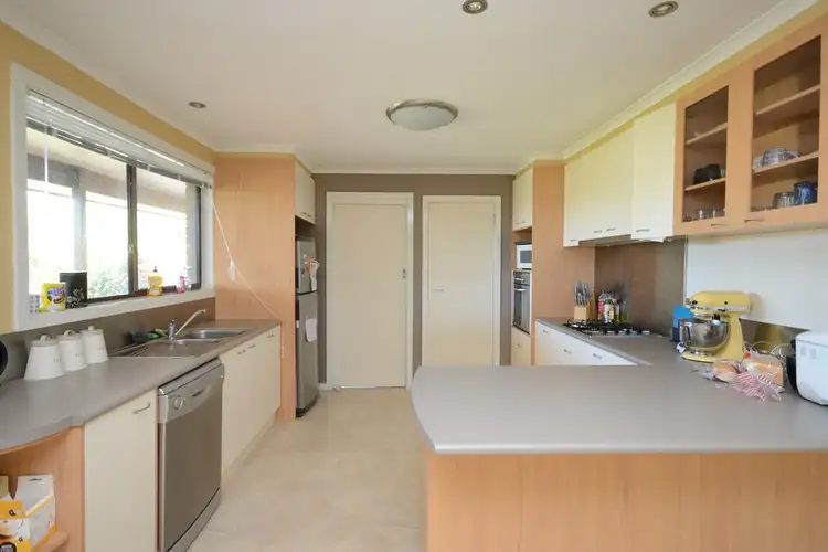 Second view of Homely house listing, 10 Lindsay Court, Wy Yung VIC 3875