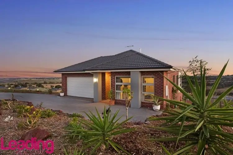 124 Belleview Drive, Sunbury VIC 3429