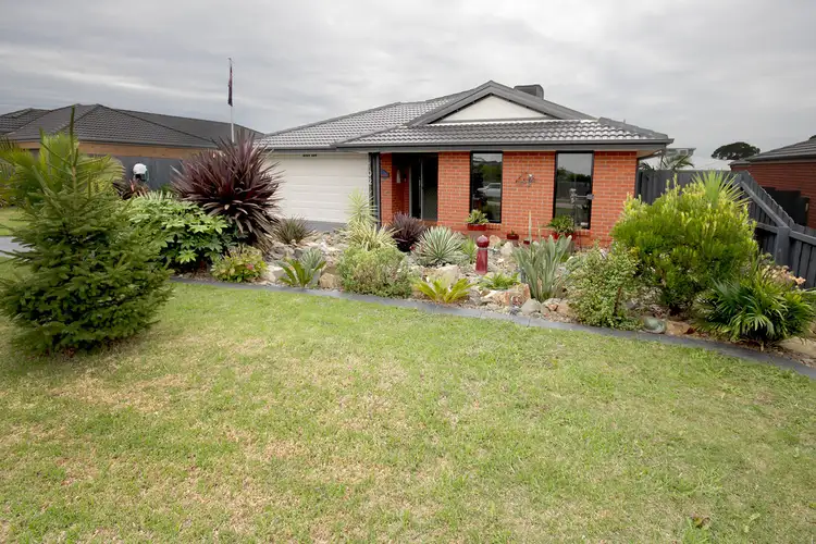 102 Flinns Road, Eastwood VIC 3875
