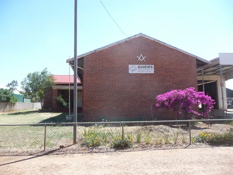 12 Richardson Street, Brookton WA 6306
