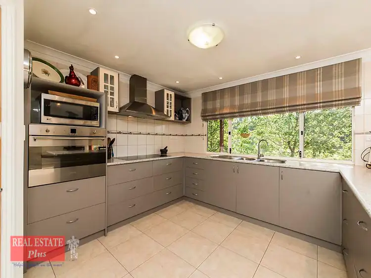 Fourth view of Homely house listing, 8 Cookes Way, Chidlow WA 6556
